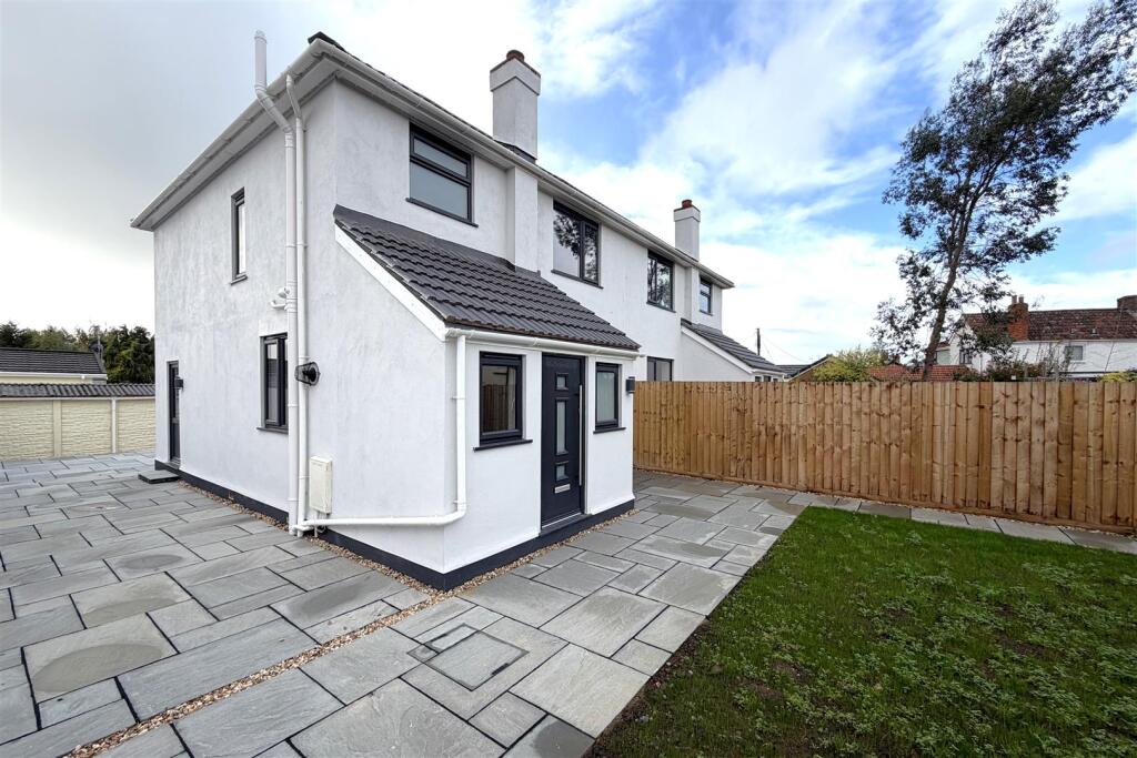 3 bed Semi Detached for rent in Norton Fitzwarren. From Townsend Letting & Management - Taunton 3 bed Semi Detached for rent in Norton Fitzwarren. From Townsend Letting & Management - Taunton