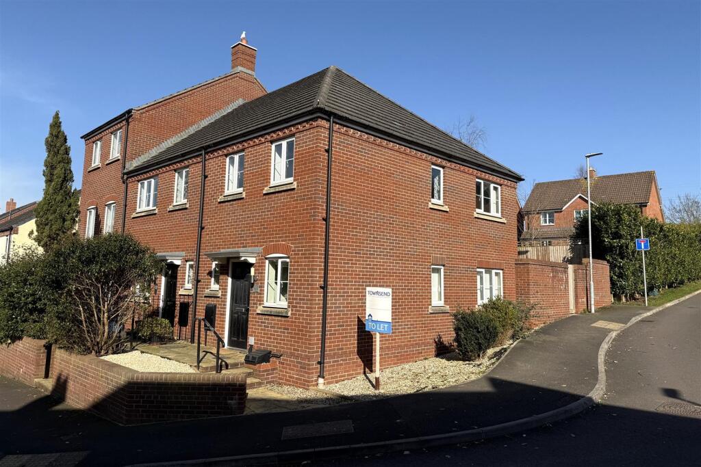 2 bed End of Terrace for rent in Taunton. From Townsend Letting & Management - Taunton
