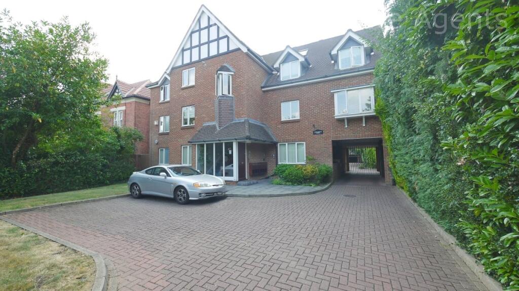 2 bed 1st Floor Flat for rent in Northwood. From Townsends