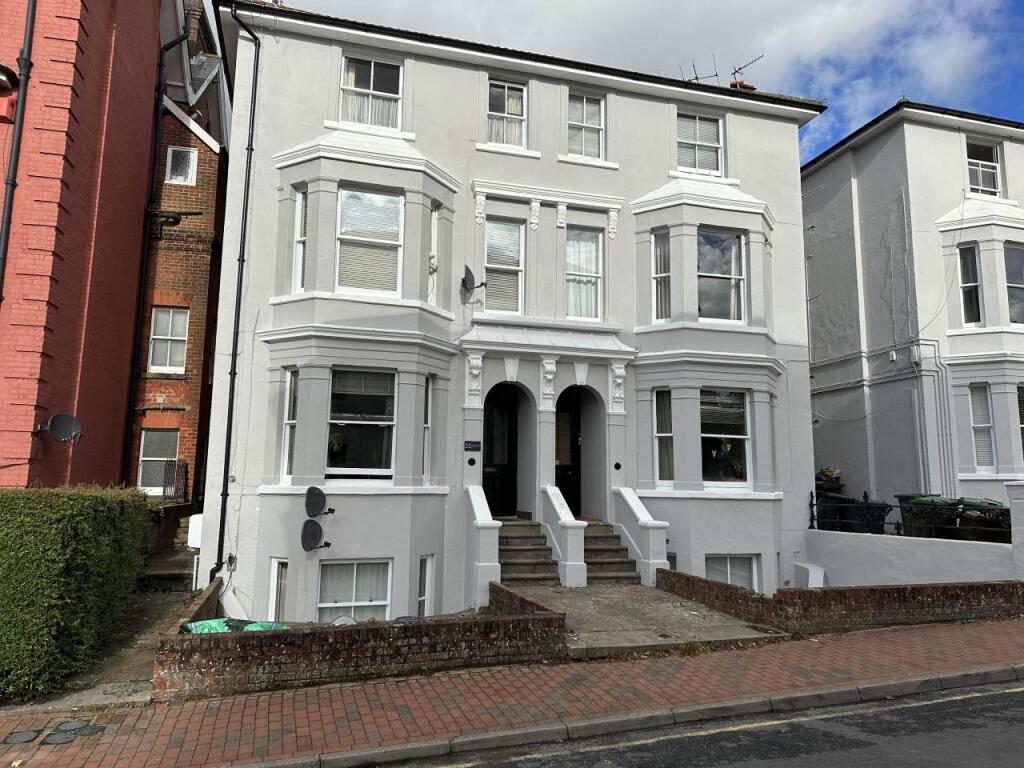 4 bed Studio for rent in Tunbridge Wells. From TW Property - Tunbridge Wells 4 bed Studio for rent in Tunbridge Wells. From TW Property - Tunbridge Wells