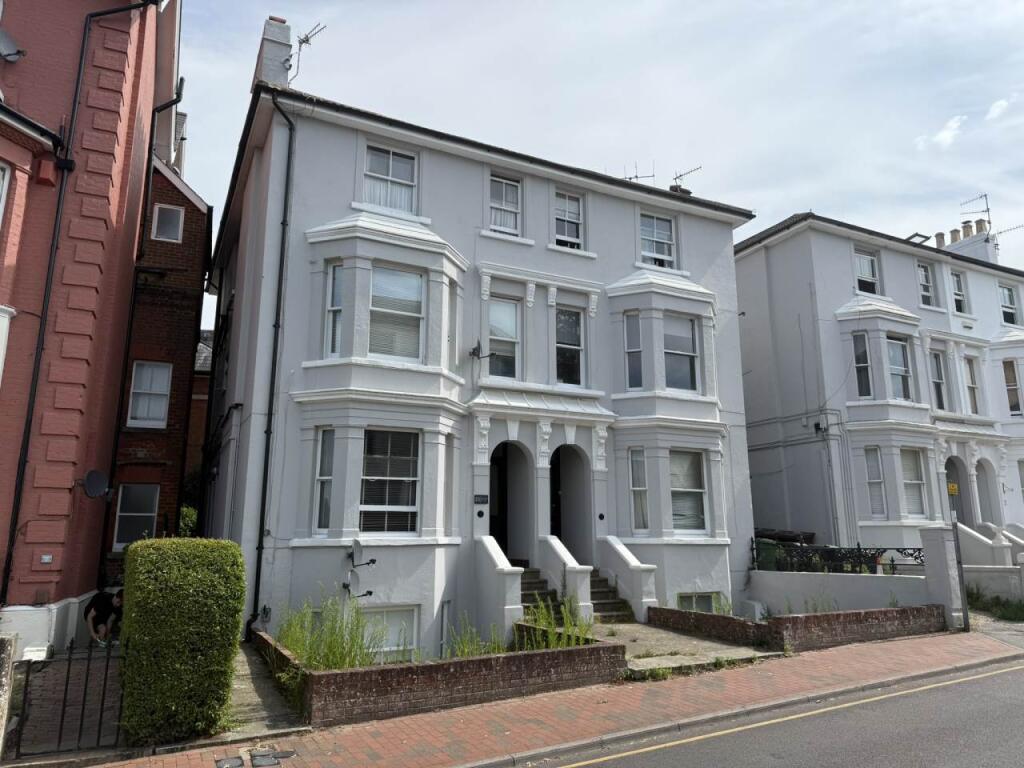 2 bed 1st Floor Flat for rent in Tunbridge Wells. From TW Property - Tunbridge Wells
