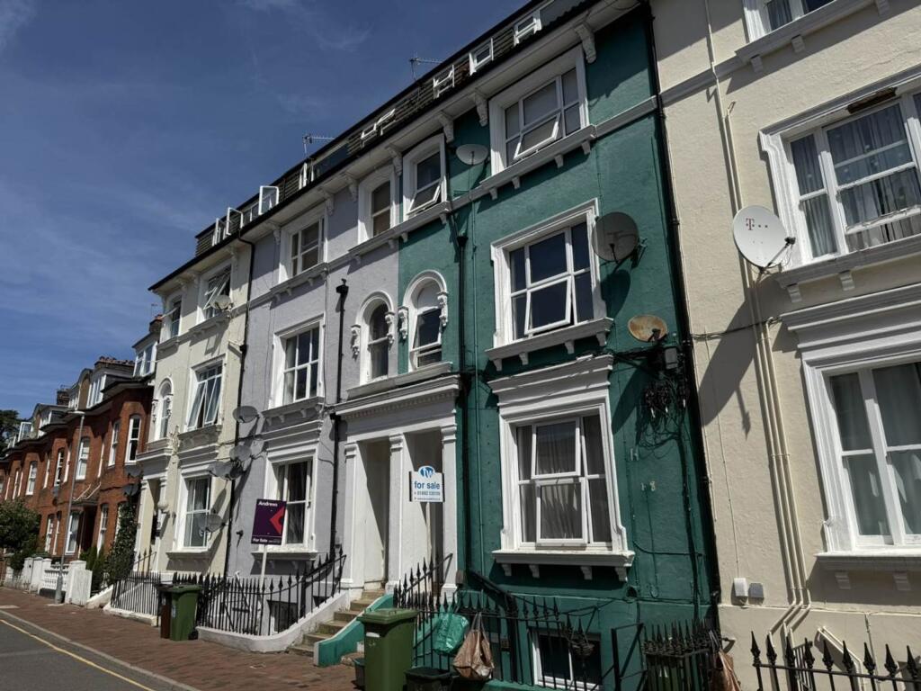 1 bed 1st Floor Flat for rent in Tunbridge Wells. From TW Property - Tunbridge Wells 1 bed 1st Floor Flat for rent in Tunbridge Wells. From TW Property - Tunbridge Wells