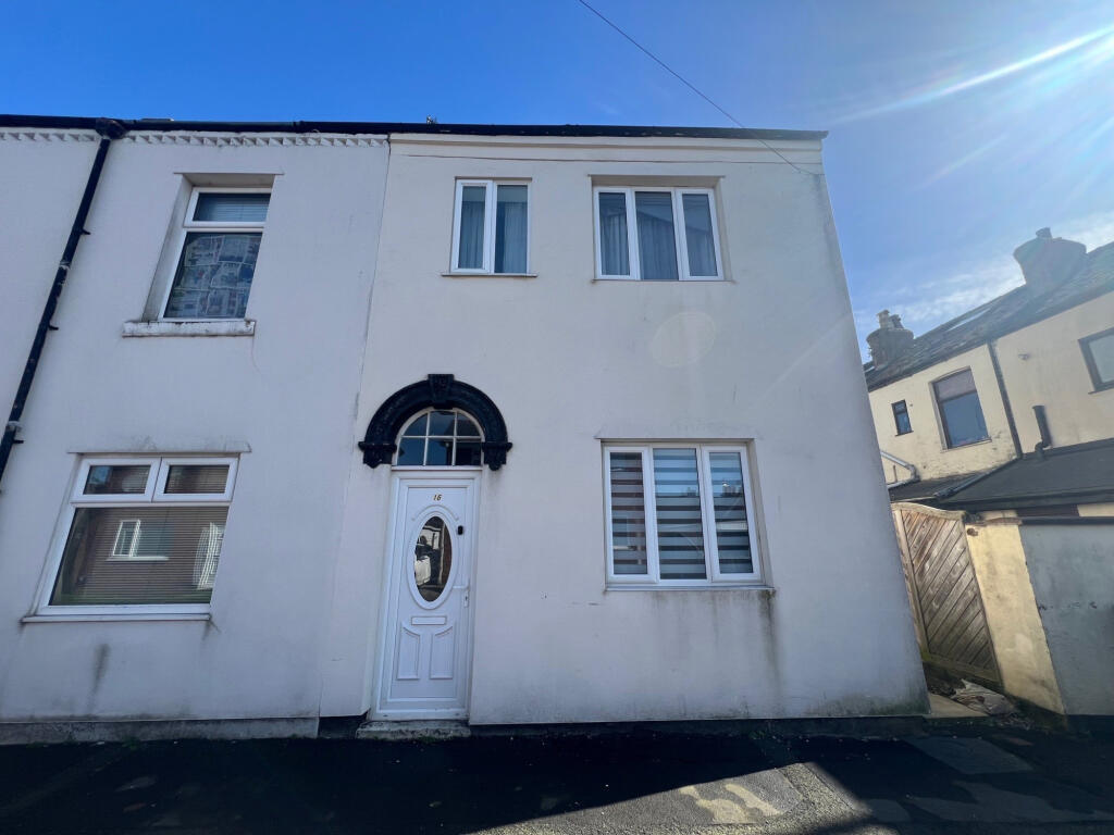 3 bed Mid Terraced House for rent in Wesham. From Unique Estate Agency Ltd - Fleetwood