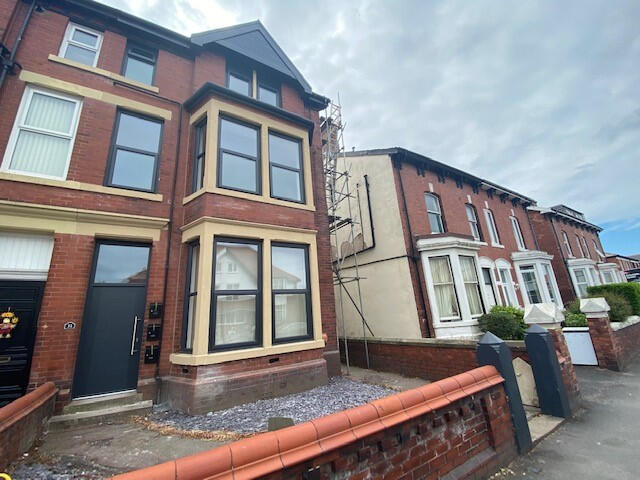 1 bed Apartment for rent in Lytham St Anne's. From Unique Estate Agency Ltd - St Annes