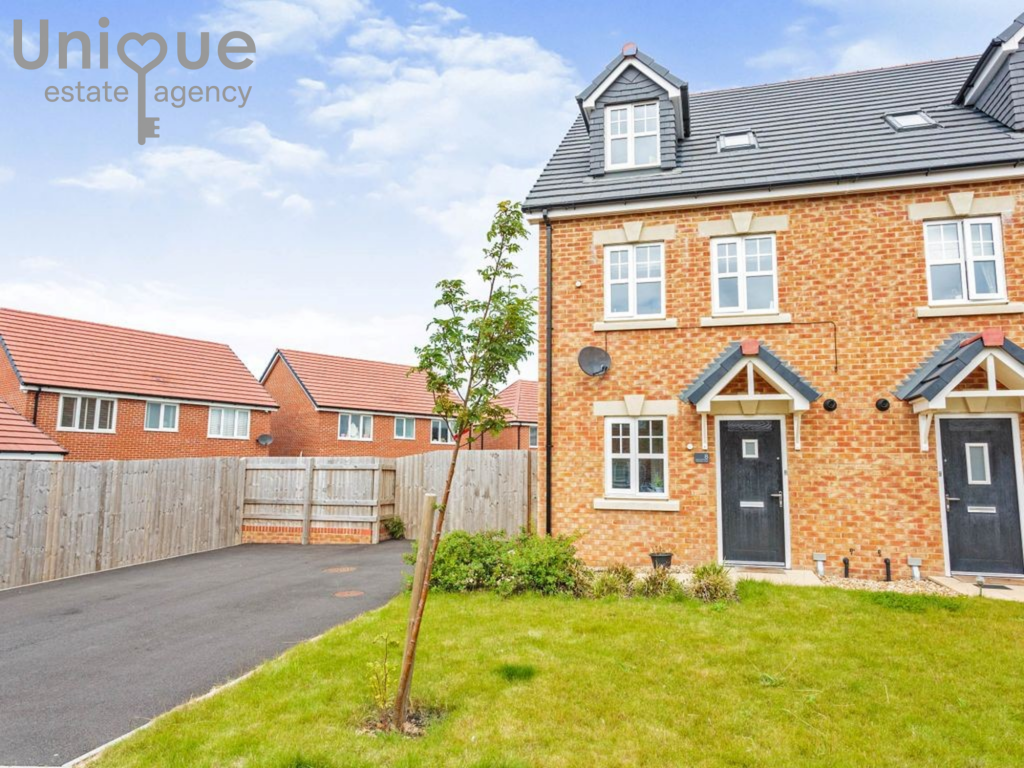 4 bed Semi Detached for rent in Staining. From Unique Estate Agency Ltd - St Annes