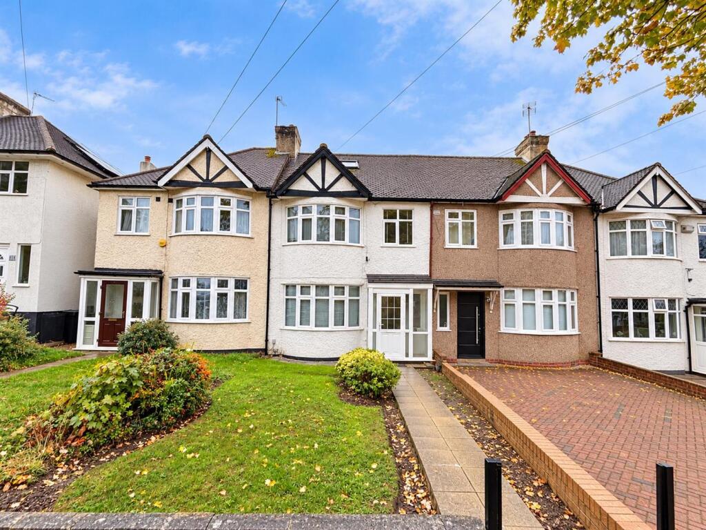 1 bed Mid Terraced House for rent in London. From Unique Estates Property Services - Southgate