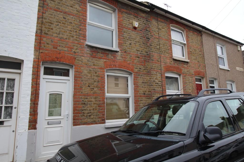 2 bed Mid Terraced House for rent in Gravesend. From Urban Estates - Gravesend