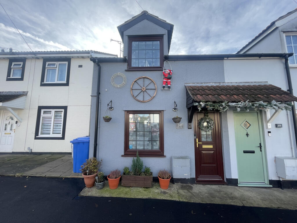 2 bed Cottage for rent in Felixstowe. From Wainwrights Estate & Lettings Agent Ltd - Felixstowe 2 bed Cottage for rent in Felixstowe. From Wainwrights Estate & Lettings Agent Ltd - Felixstowe