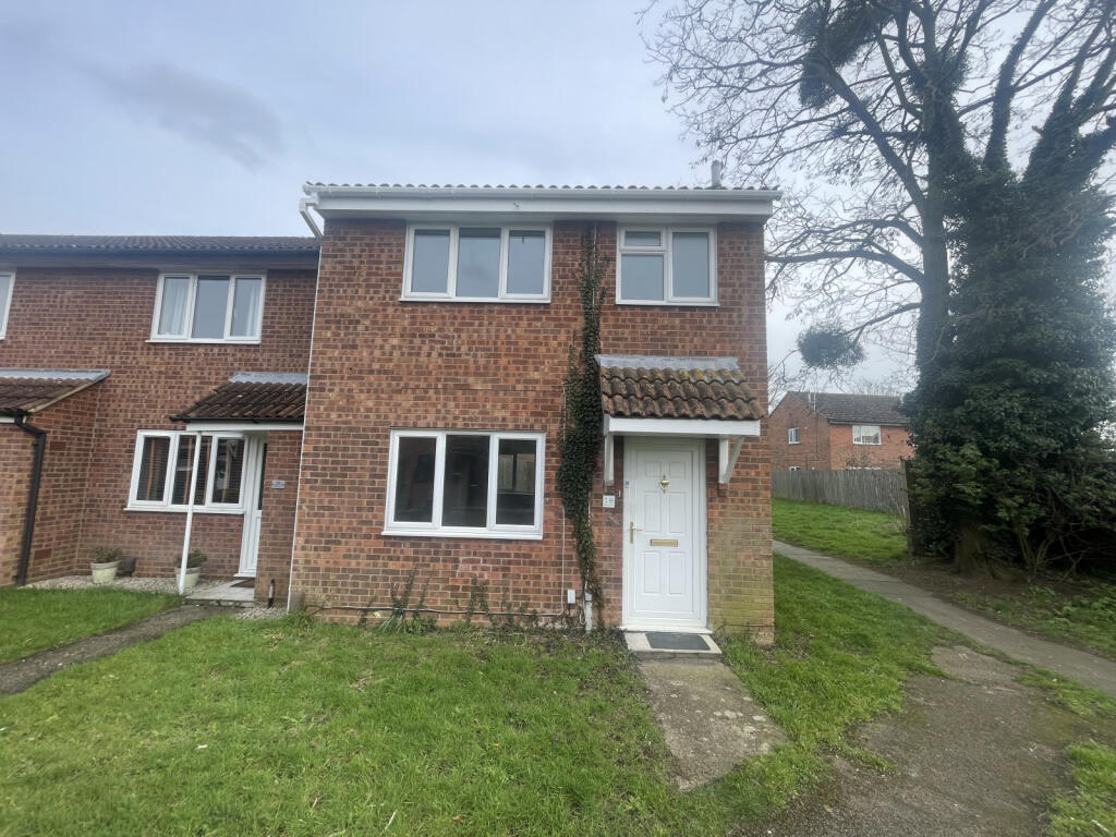 3 bed End of Terrace for rent in Trimley St Martin. From Wainwrights Estate & Lettings Agent Ltd - Felixstowe