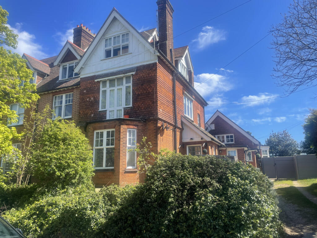 1 bed Apartment for rent in Felixstowe. From Wainwrights Estate & Lettings Agent Ltd - Felixstowe