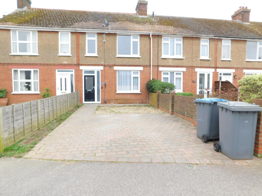 3 bed Mid Terraced House for rent in Felixstowe. From Wainwrights Estate & Lettings Agent Ltd - Felixstowe