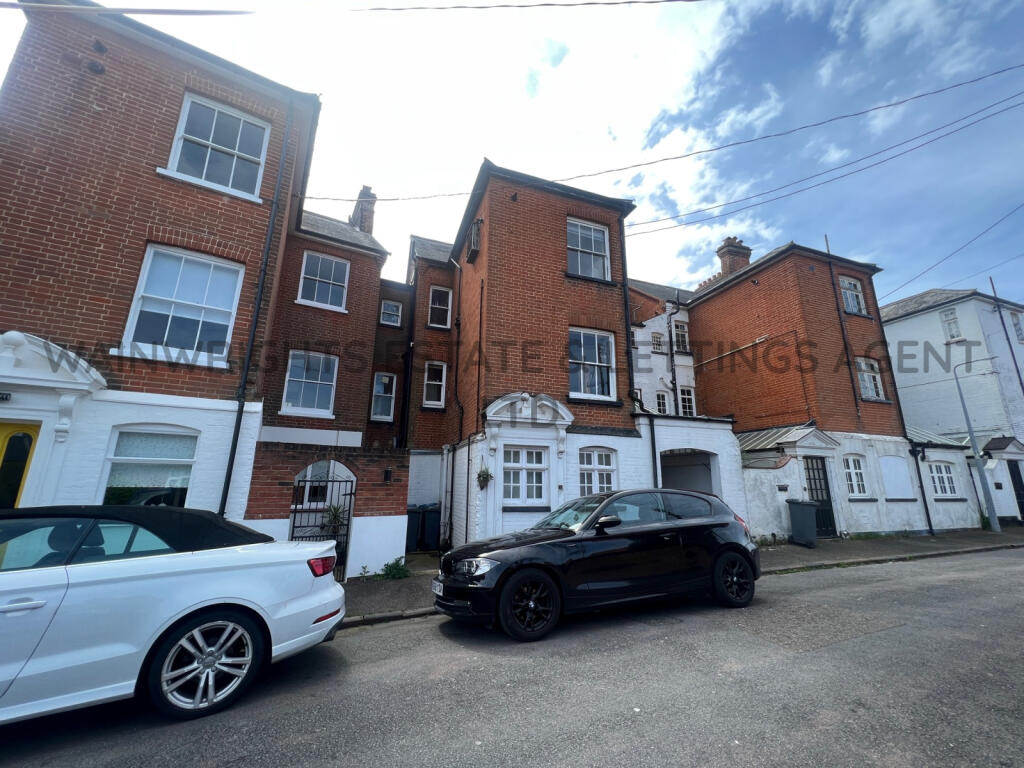 2 bed 1st Floor Flat for rent in Felixstowe. From Wainwrights Estate & Lettings Agent Ltd - Felixstowe