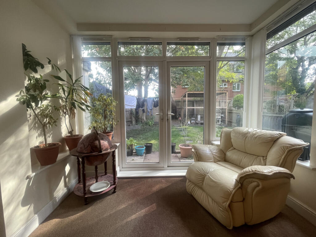 2 bed Apartment for rent in Felixstowe. From Wainwrights Estate & Lettings Agent Ltd - Felixstowe