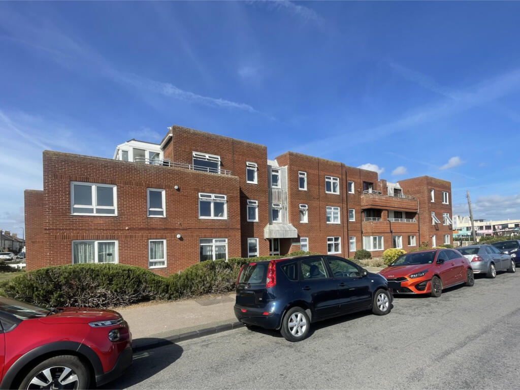 2 bed Apartment for rent in Felixstowe. From Wainwrights Estate & Lettings Agent Ltd - Felixstowe