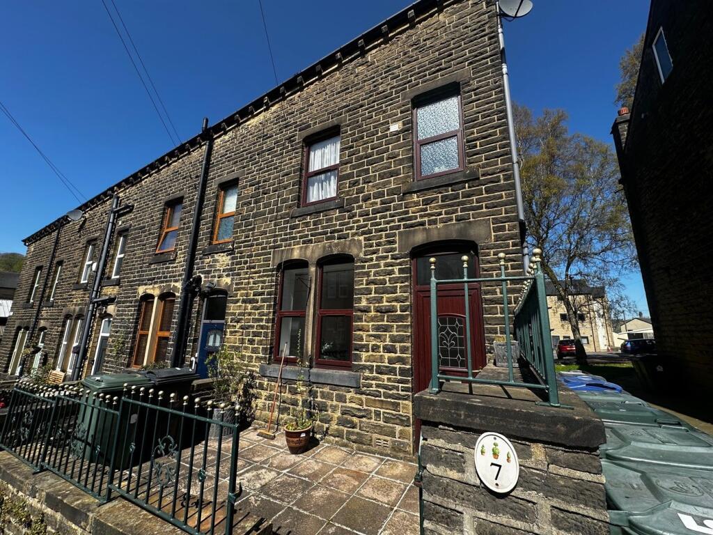 4 bed Mid Terraced House for rent in Haworth. From Day & Co Estate Agents Limited - Keighley