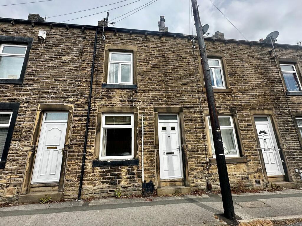 2 bed Mid Terraced House for rent in Keighley. From Day & Co Estate Agents Limited - Keighley 2 bed Mid Terraced House for rent in Keighley. From Day & Co Estate Agents Limited - Keighley
