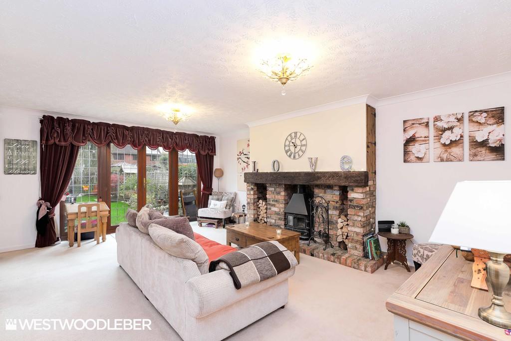 3 bed Detached bungalow for rent in Hoddesdon. From Westwood Leber