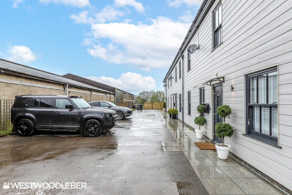 4 bed Barn Conversion for rent in Hertford Heath. From Westwood Leber - Hertfordshire