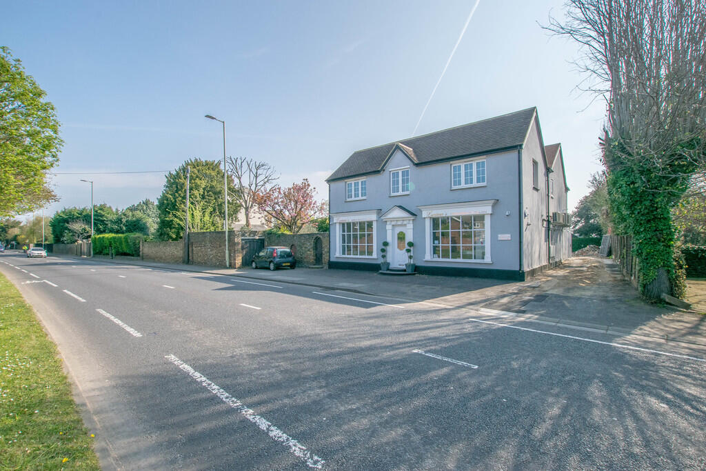 2 bed Apartment for rent in Wormley West End. From Westwood Leber - Hertfordshire 2 bed Apartment for rent in Wormley West End. From Westwood Leber - Hertfordshire