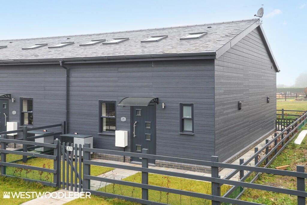 2 bed Barn Conversion for rent in Hertford. From Westwood Leber - Hertfordshire 2 bed Barn Conversion for rent in Hertford. From Westwood Leber - Hertfordshire