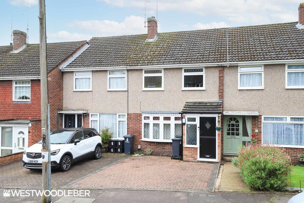3 bed Mid Terraced House for rent in Hoddesdon. From Westwood Leber - Hertfordshire