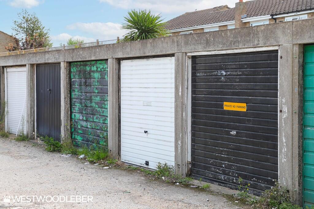 4 bed Garages for rent in Hoddesdon. From Westwood Leber - Hertfordshire