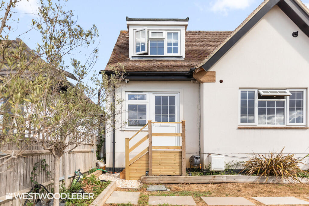1 bed House (unspecified) for rent in Nazeing. From Westwood Leber - Hertfordshire 1 bed House (unspecified) for rent in Nazeing. From Westwood Leber - Hertfordshire