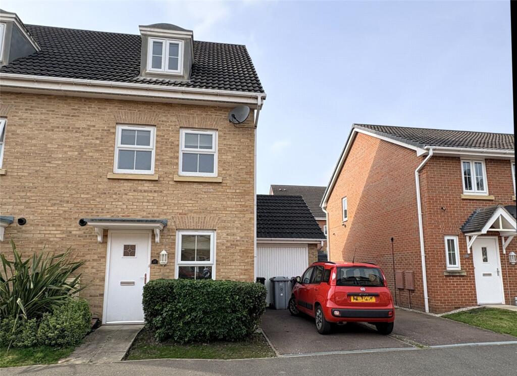 4 bed Semi Detached for rent in Grantham. From Whitegates - Newark 4 bed Semi Detached for rent in Grantham. From Whitegates - Newark