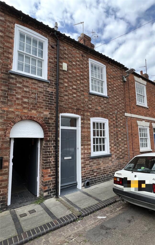 2 bed Mid Terraced House for rent in Newark-on-Trent. From Whitegates - Newark