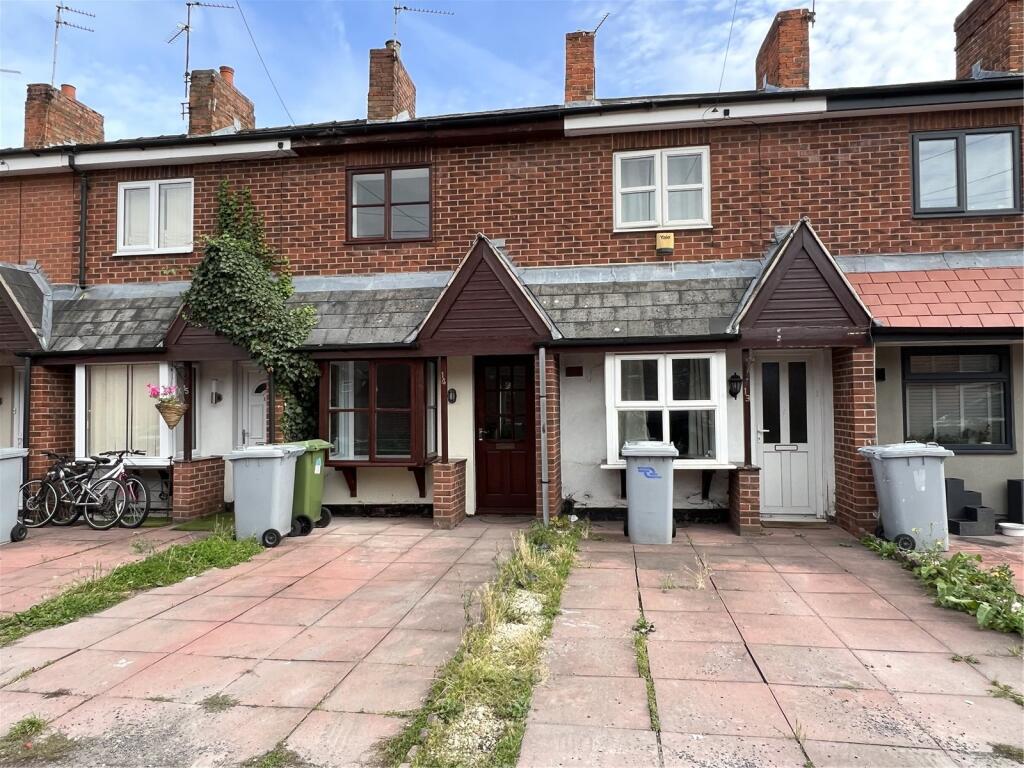 2 bed Mid Terraced House for rent in Newark-on-Trent. From Whitegates - Newark