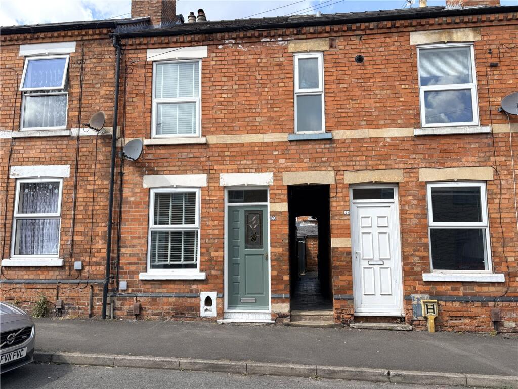2 bed Mid Terraced House for rent in Newark-on-Trent. From Whitegates - Newark