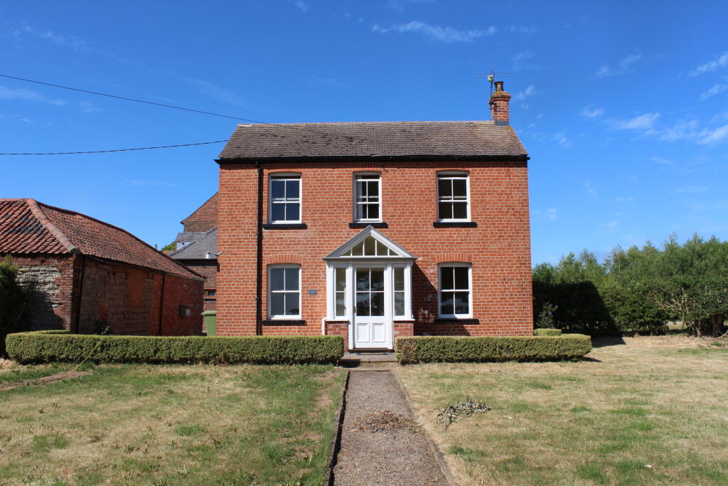 3 bed Detached for rent in Cotham. From Whitegates - Newark