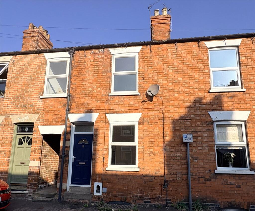 2 bed Mid Terraced House for rent in Newark-on-Trent. From Whitegates - Newark