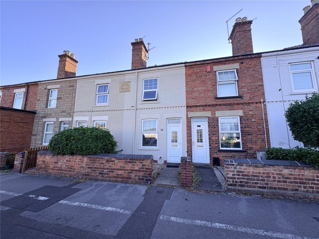 2 bed Mid Terraced House for rent in Newark-on-Trent. From Whitegates - Newark