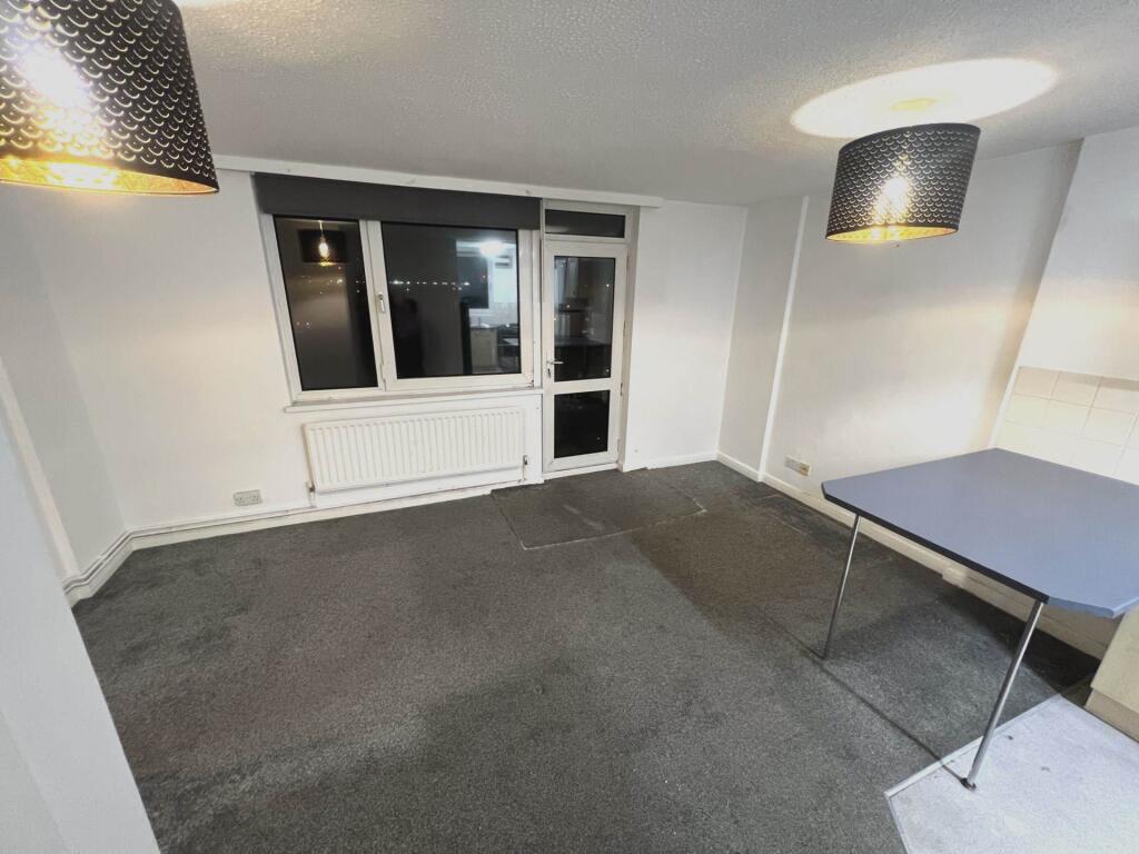 2 bed Apartment for rent in Southampton. From Wildheart Residential Management Limited - Epsom