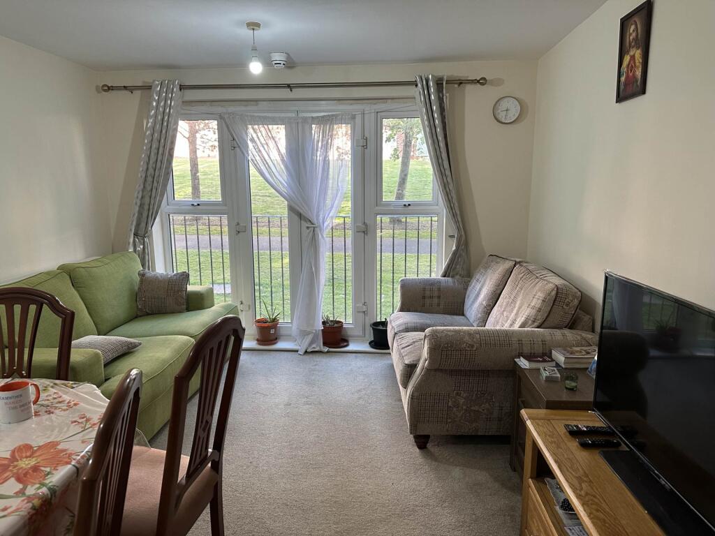 2 bed 1st Floor Flat for rent in Eastleigh. From Wildheart Residential Management Limited - Epsom