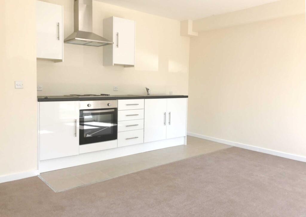 2 bed Apartment for rent in Perton. From Wildheart Residential Management Limited - Epsom