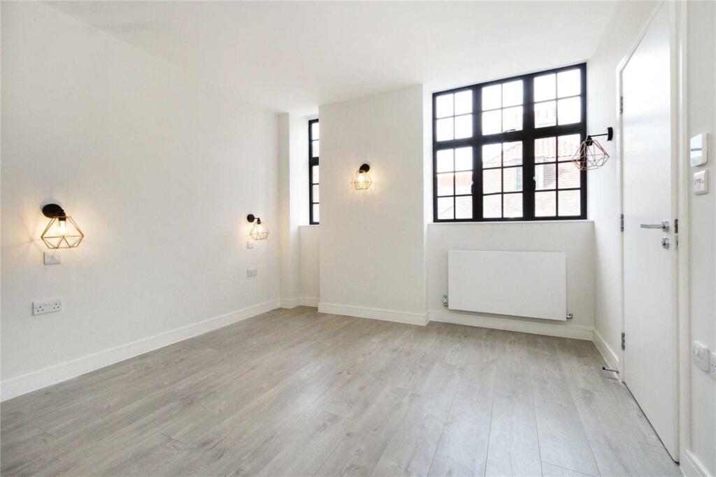 2 bed 1st Floor Flat for rent in Stepney. From Wildheart Residential Management Limited - Epsom
