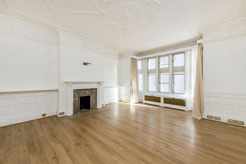 4 bed Apartment for rent in Kensington. From Wilfords