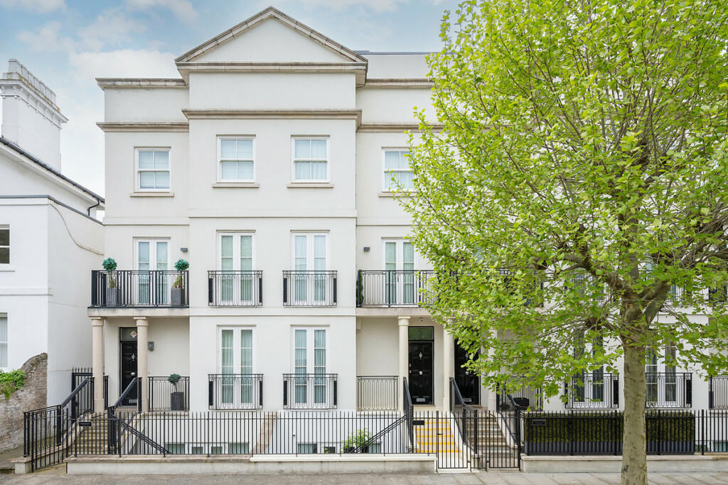 5 bed Town House for rent in London. From Wilfords