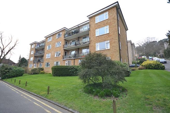 2 bed 1st Floor Flat for rent in Brighton and Hove. From Dean & Co - Hove