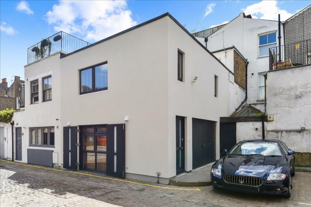 2 bed Mews for rent in London. From Willmotts