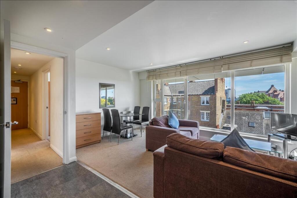 2 bed 1st Floor Flat for rent in Kensington. From Willmotts - London