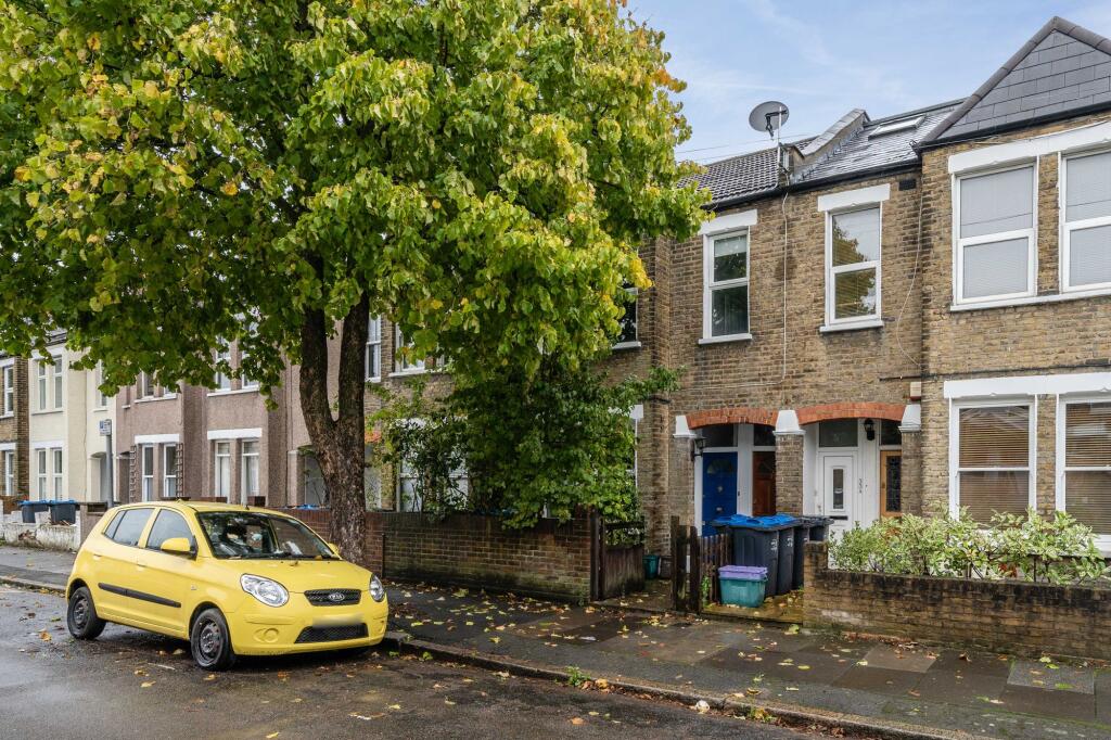 2 bed 1st Floor Flat for rent in Merton. From Willmotts - London 2 bed 1st Floor Flat for rent in Merton. From Willmotts - London