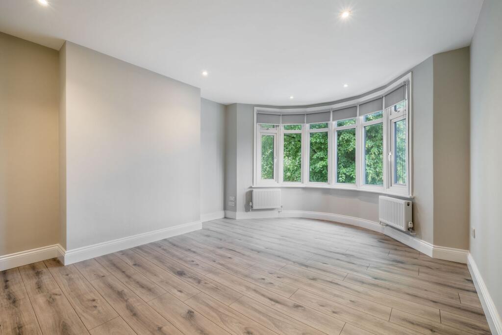 2 bed 1st Floor Flat for rent in Clapham. From Willmotts - London