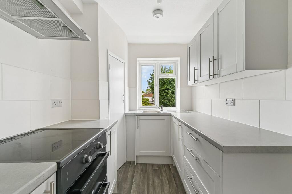 1 bed 1st Floor Flat for rent in Staines-upon-Thames. From Willmotts - London 1 bed 1st Floor Flat for rent in Staines-upon-Thames. From Willmotts - London