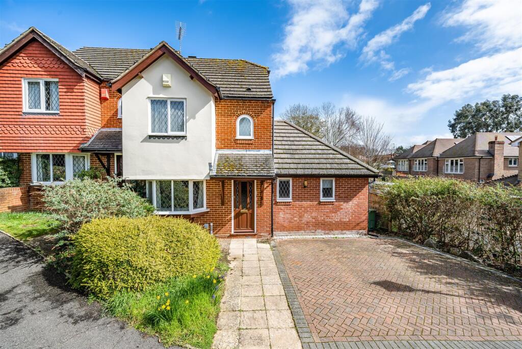 3 bed End of Terrace for rent in West Horsley. From Wills & Smerdon