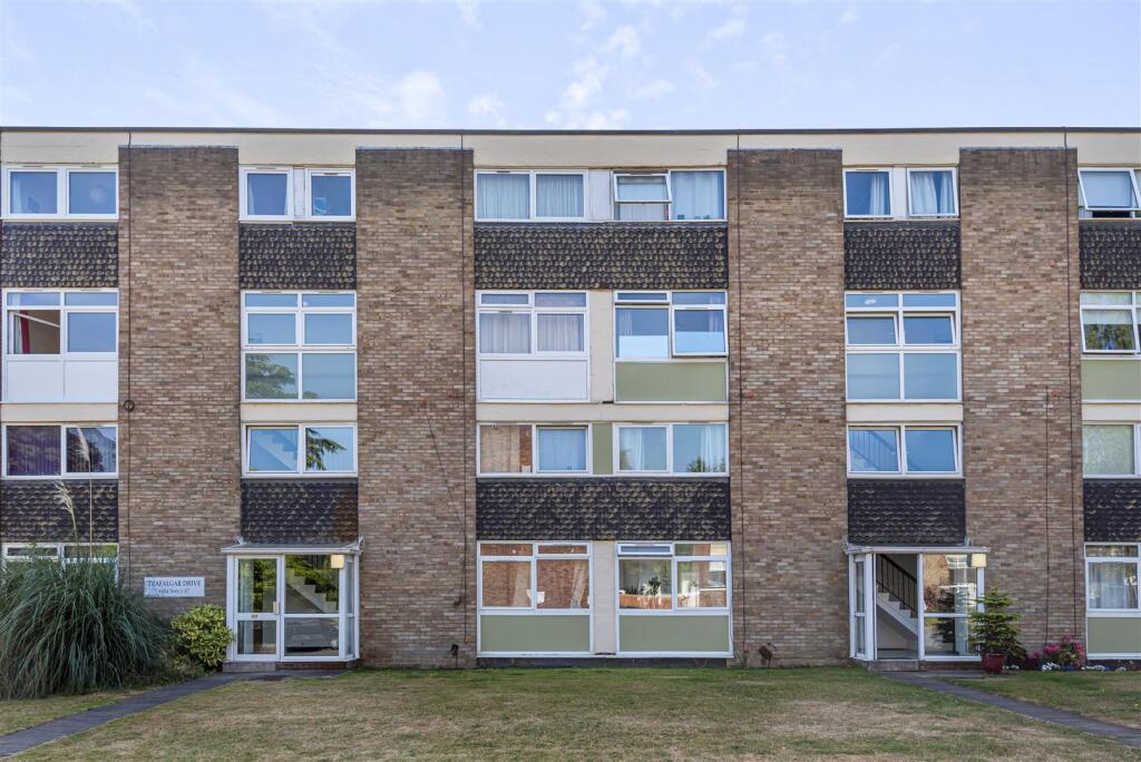 3 bed Apartment for rent in Walton-on-Thames. From Wills & Smerdon 3 bed Apartment for rent in Walton-on-Thames. From Wills & Smerdon