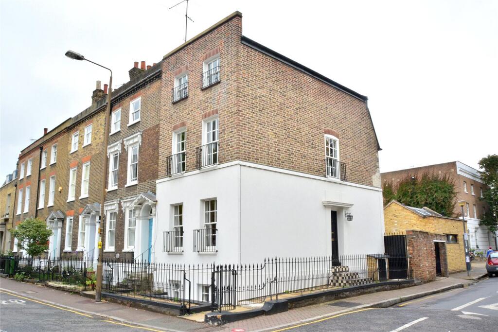 3 bed End of Terrace for rent in London. From Winkworth - Greenwich