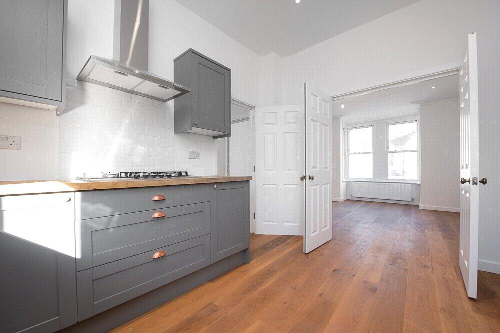 3 bed Apartment for rent in Willesden. From Winkworth - Kensal Rise & Queen's Park